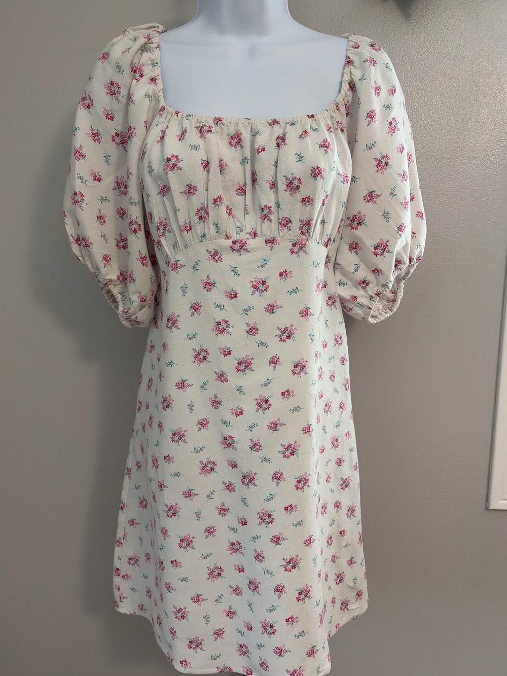 H&M- Floral Puff-Sleeve Mini Dress